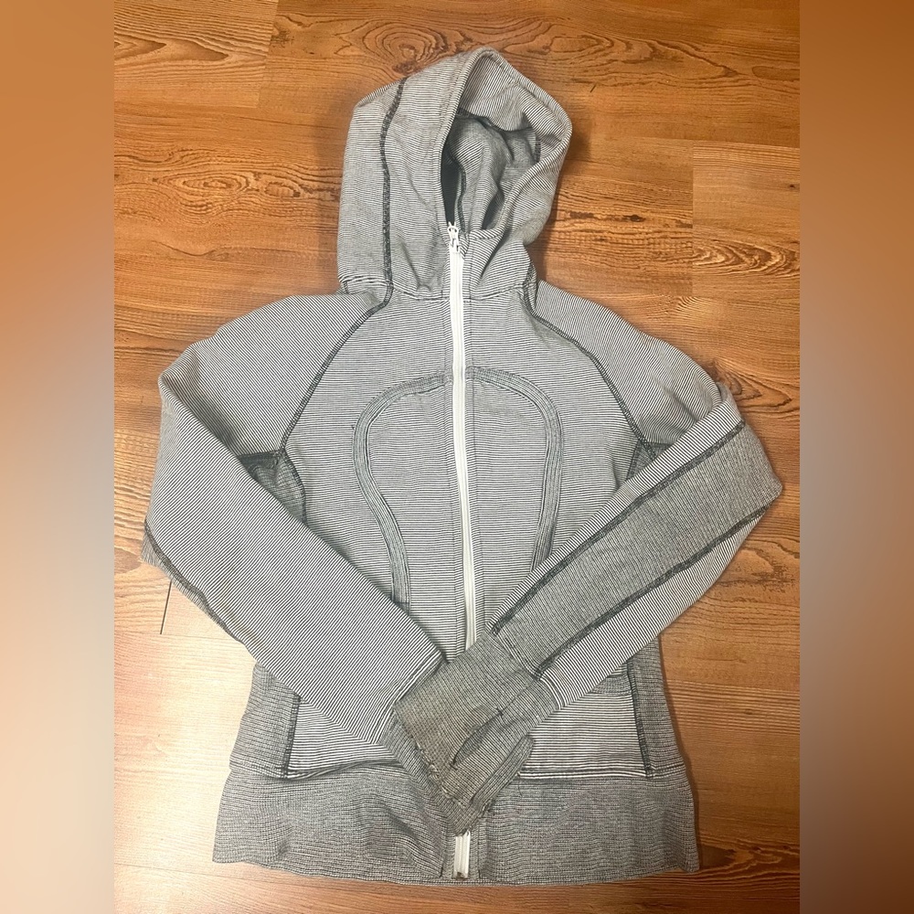Black and White Full Zip Lululemon Scuba in Worn Condition